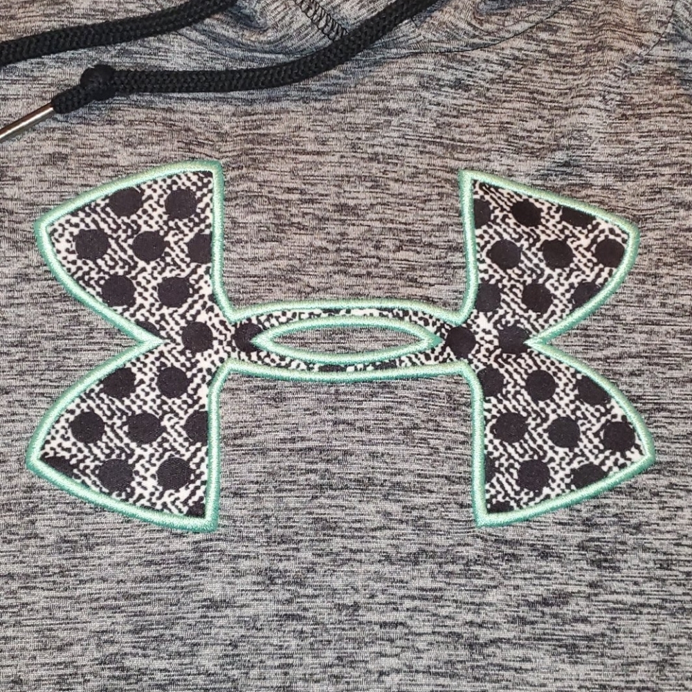 Under Armour hoodie size Medium - Picture 2 of 4
